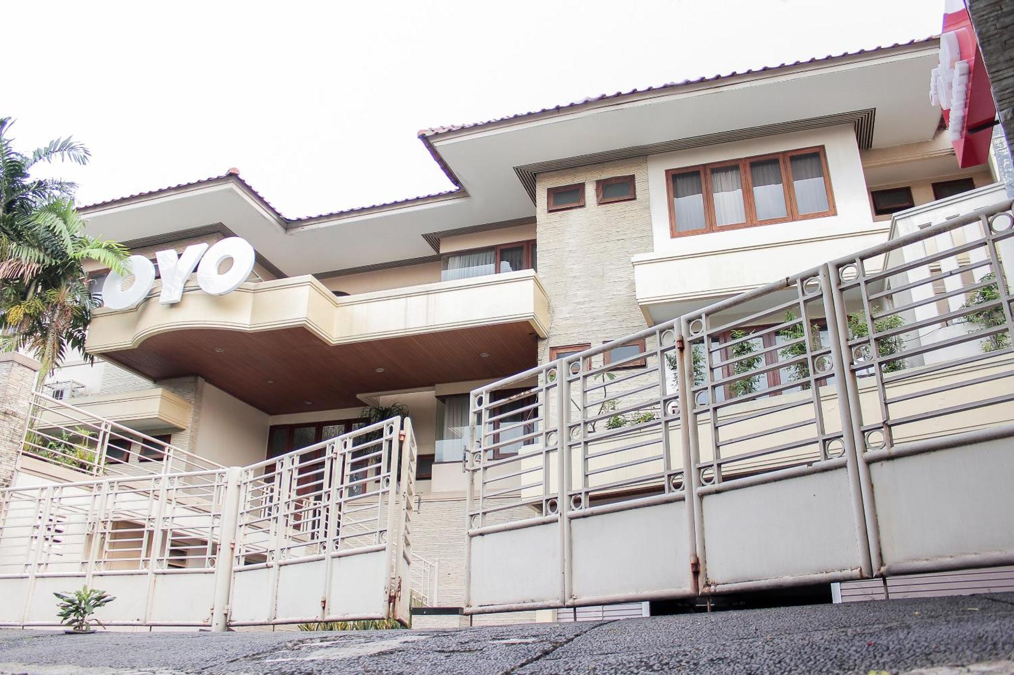 Oyo-123-普丽莲花酒店-近斯洛阿姆医院tb斯马图庞 雅加达 外观 照片